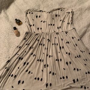 Sweetheart striped bird on wire print dress